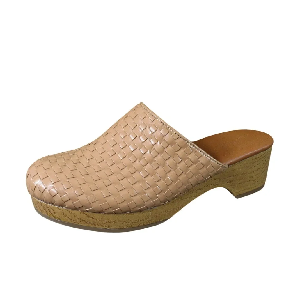 Universal Thread Magnolia Women Woven Mule Clog Size 8.5 Casual Tan Synthetic